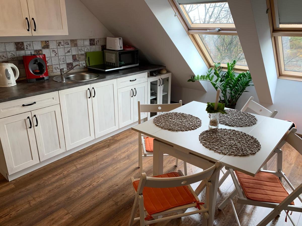 Sky View Condo In Tarnowskie Góry Esterno foto