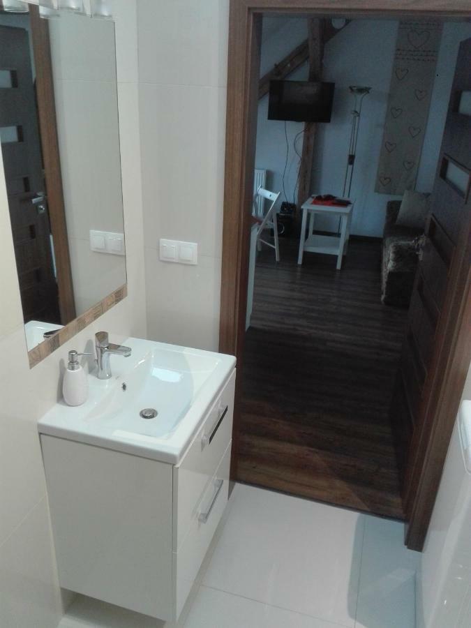 Sky View Condo In Tarnowskie Góry Esterno foto